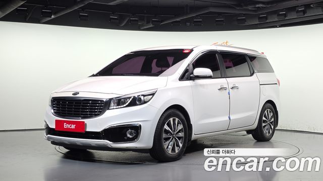 Kia Canival 2015 — photo 1