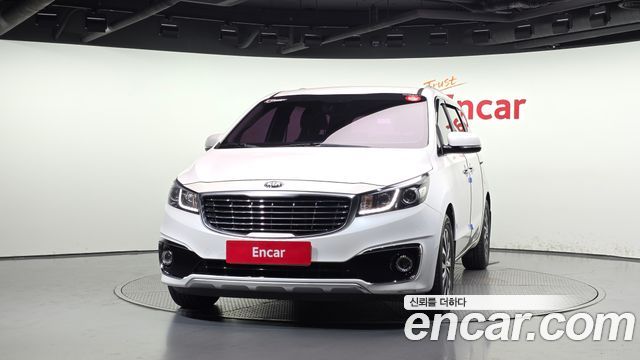 Kia Canival 2015 — photo 3