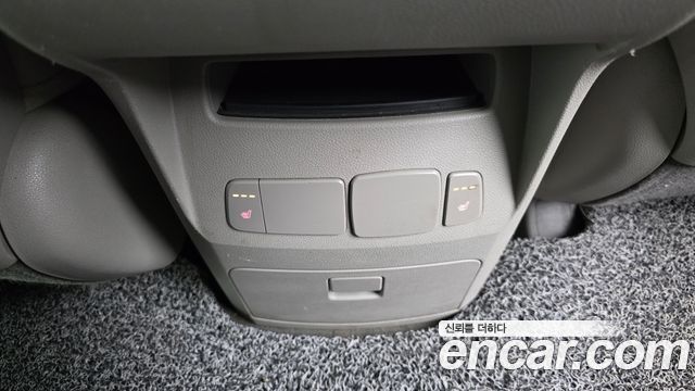 Kia Canival 2015 — photo 19