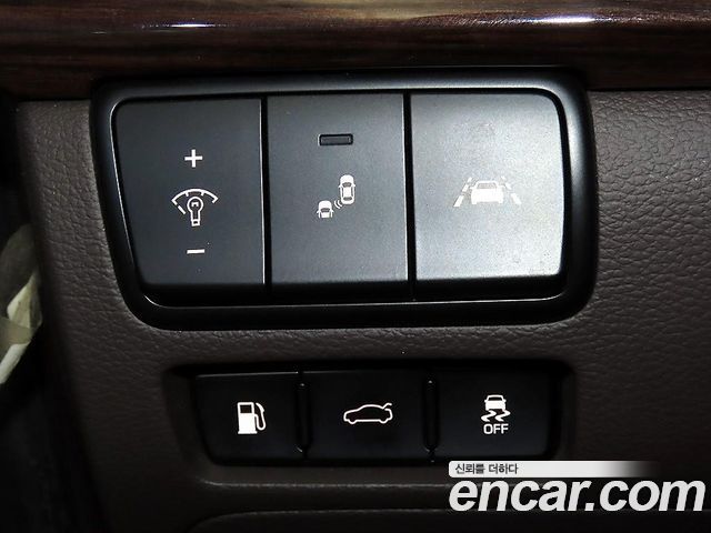 Kia K7 2019 — photo 13