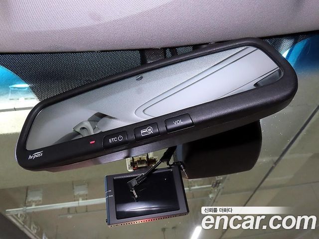 Kia K7 2019 — photo 16