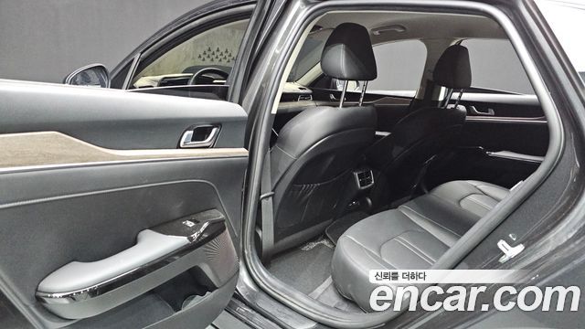 Kia K5 2021 — photo 11
