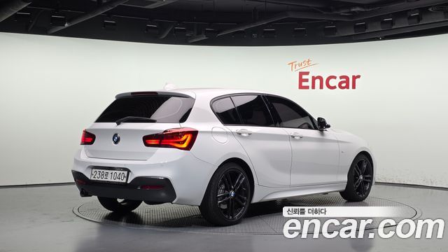 BMW 1-Series 2018 — photo 2