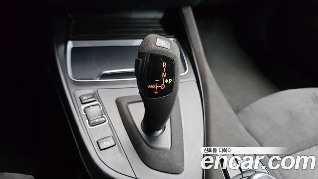 BMW 1-Series 2018 — photo 9