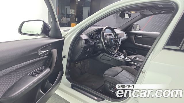 BMW 1-Series 2018 — photo 10