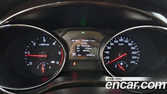 Kia Canival 2019 — photo 8