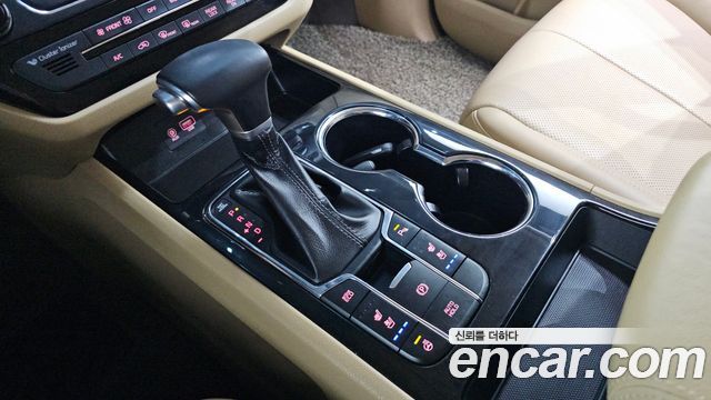 Kia Canival 2019 — photo 9