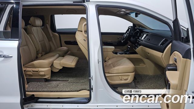 Kia Canival 2019 — photo 19