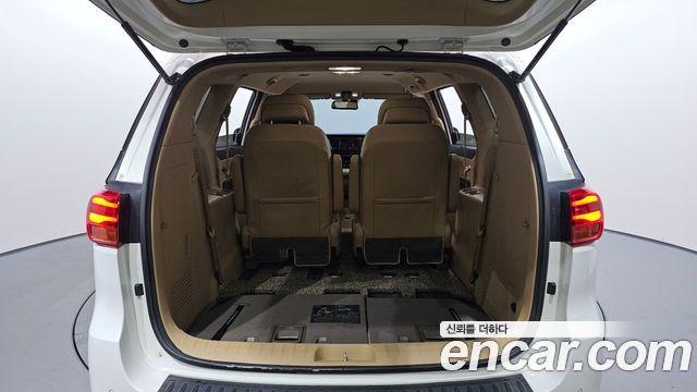 Kia Canival 2019 — photo 20