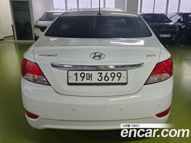 Hyundai Accent 2015 — photo 4