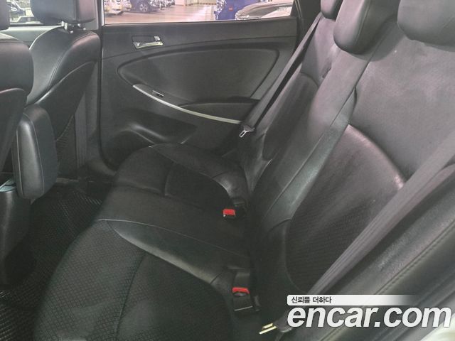Hyundai Accent 2015 — photo 10