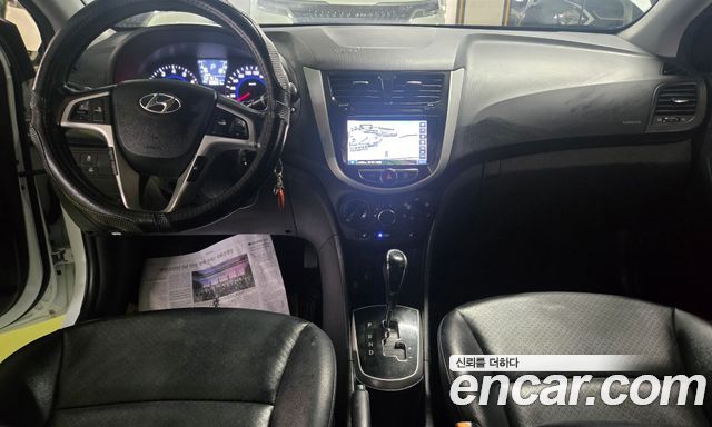 Hyundai Accent 2015 — photo 11