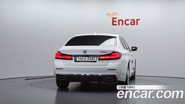 BMW 5-Series 2021 — photo 4