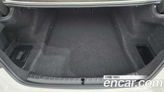 BMW 5-Series 2021 — photo 22