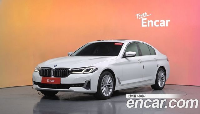 BMW 5-Series 2021 — photo 1