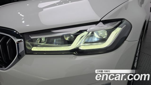 BMW 5-Series 2021 — photo 8