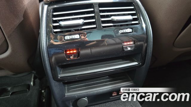 BMW 5-Series 2021 — photo 29