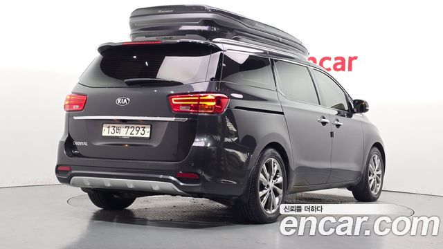 Kia Canival 2019 — photo 2