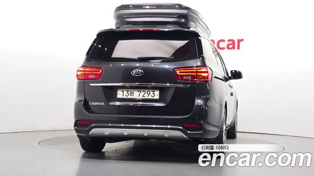 Kia Canival 2019 — photo 4