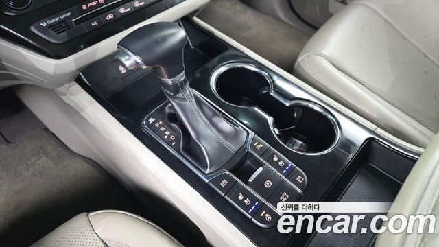 Kia Canival 2019 — photo 9