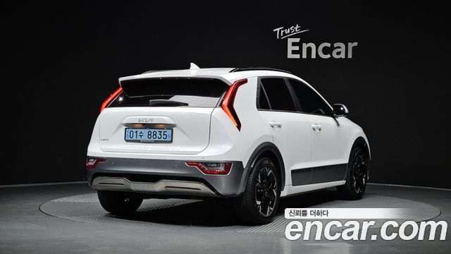 Kia Niro 2024 — photo 2