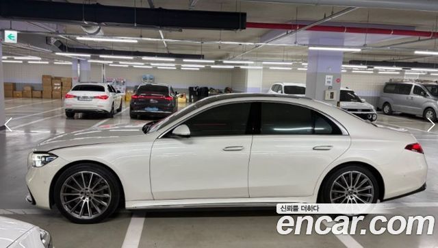 Mercedes-Benz S-Class 2023 — photo 2