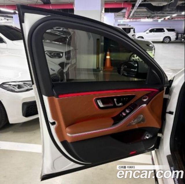 Mercedes-Benz S-Class 2023 — photo 6