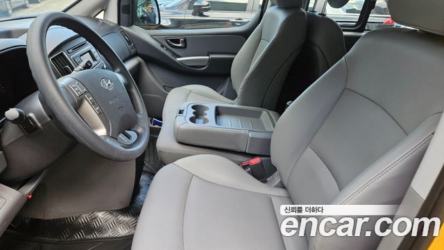 Hyundai Starex 2019 — photo 11
