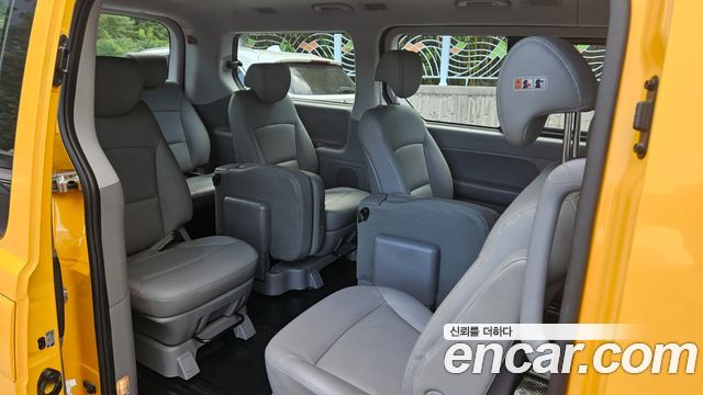 Hyundai Starex 2019 — photo 12