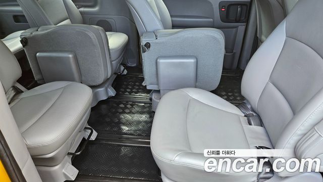Hyundai Starex 2019 — photo 13