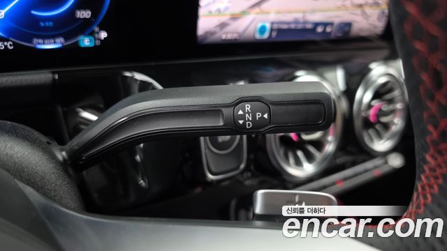 Mercedes-Benz EQA 2026 — photo 12