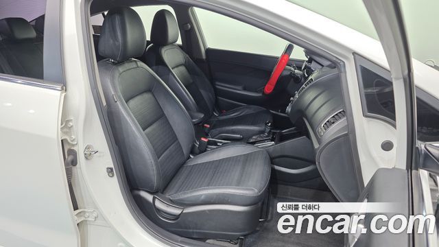 Kia K3 2018 — photo 11