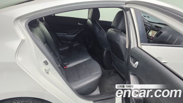 Kia K3 2018 — photo 12