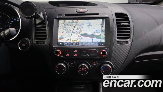 Kia K3 2018 — photo 14