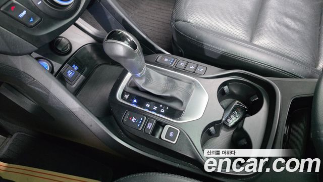 Hyundai Santafe 2016 — photo 12