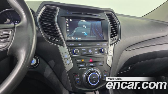 Hyundai Santafe 2016 — photo 18