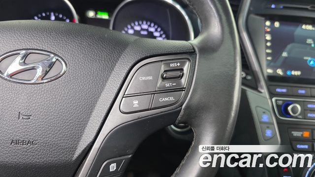 Hyundai Santafe 2016 — photo 21