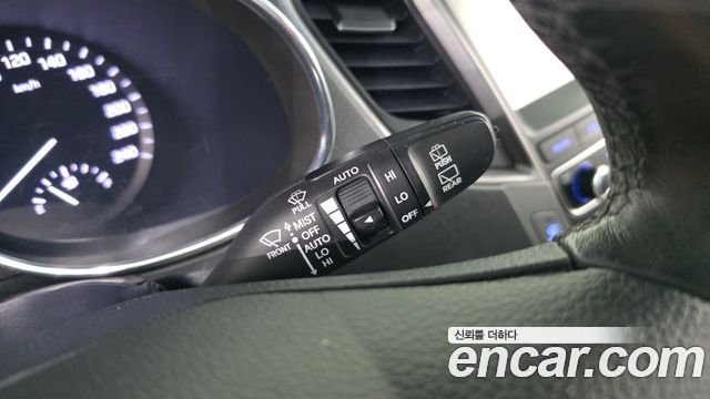 Hyundai Santafe 2016 — photo 29