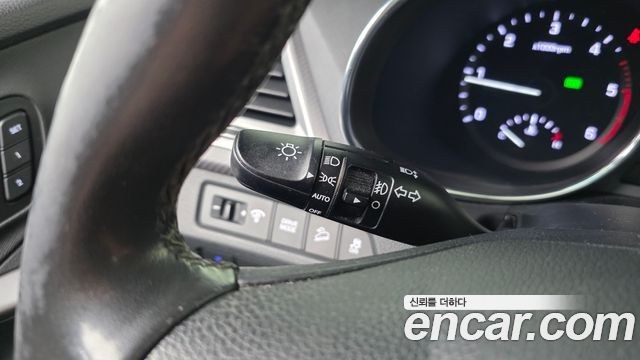 Hyundai Santafe 2016 — photo 32
