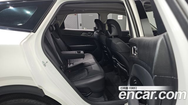 Kia Sportage 2023 — photo 17