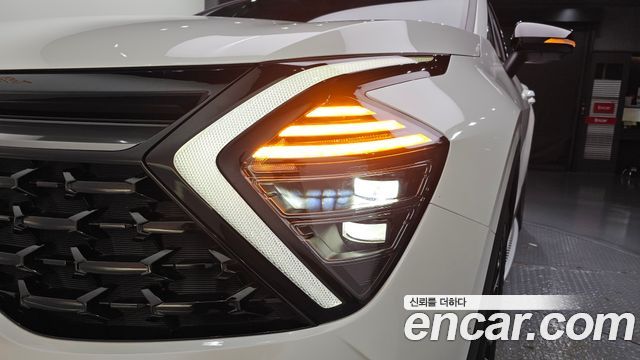Kia Sportage 2023 — photo 8