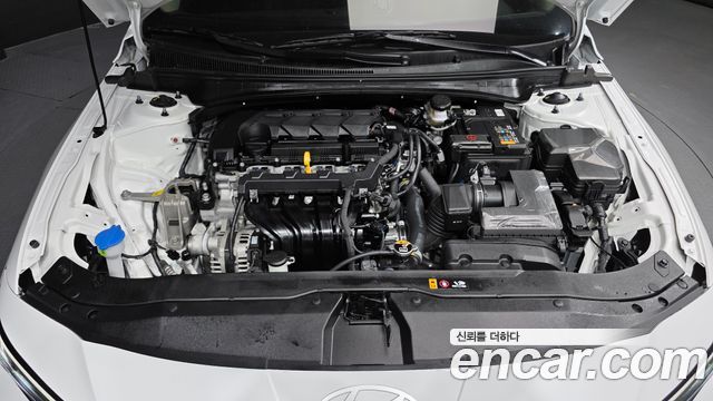 Hyundai AVANTE 2025 — photo 6