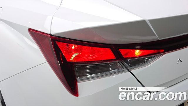 Hyundai AVANTE 2025 — photo 9