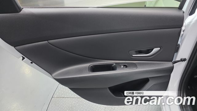 Hyundai AVANTE 2025 — photo 15