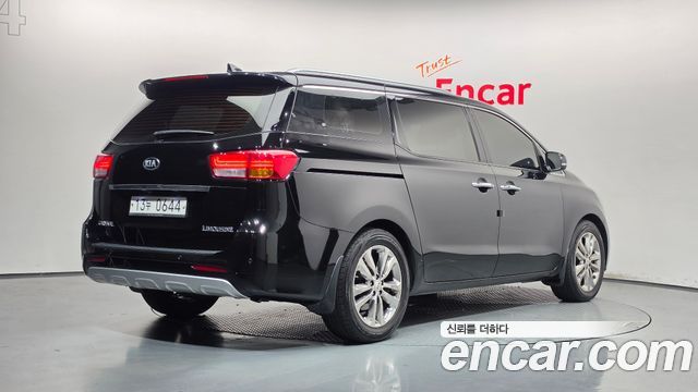 Kia Canival 2016 — photo 2