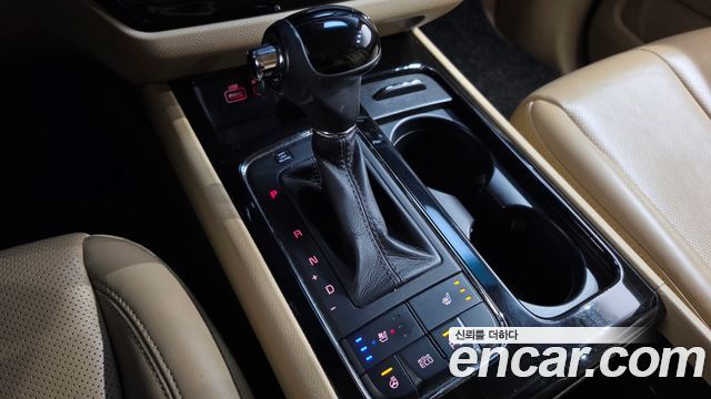 Kia Canival 2016 — photo 12
