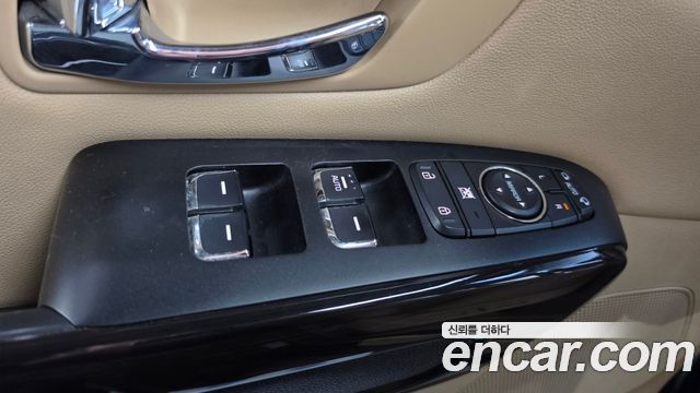Kia Canival 2016 — photo 26
