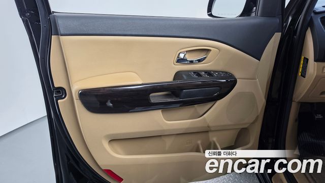 Kia Canival 2016 — photo 14