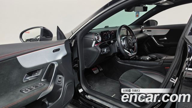 Mercedes-Benz CLA-Class 2022 — photo 13