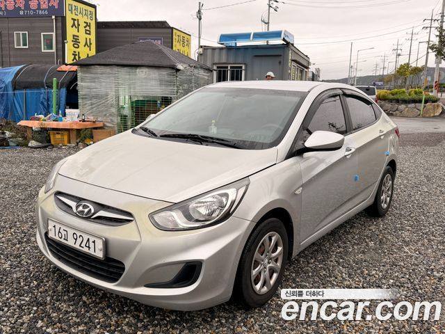 Hyundai Accent 2012 — photo 2